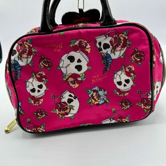 Betsey Johnson pink floral skulls weekender cosmetic travel bag and matching pou - Picture 3 of 13